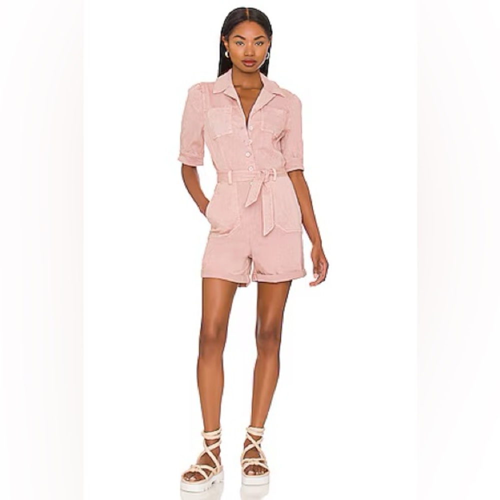 Mayslie Romper in Vintage Rouge Glow
PAIGE
Color: Vintage Rouge Glow